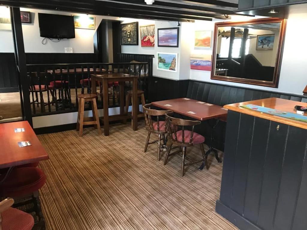 The Swordfish Inn Penzance Zewnętrze zdjęcie